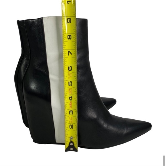 White striped black Calvin Klein wedges - Picture 4 of 4